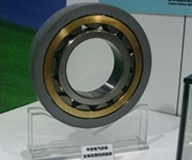 Photo: Ceramic insulated bearing for an HDX3 electric locomotive traction motor