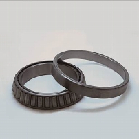 Large size tapered roller bearing