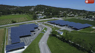 Cevennes工場駐車場に設置された太陽光パネル