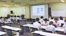 QCベーシックコースでのグローバルワークの様子