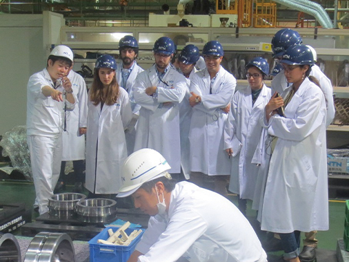 活発な質問があった製造現場の見学