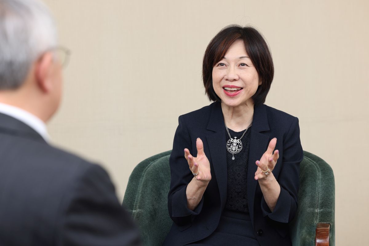 写真：社外取締役 小松 百合弥 様