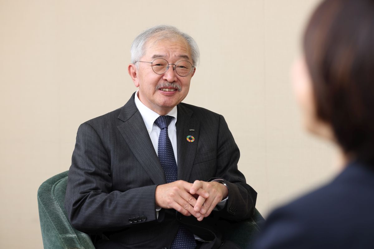 写真：社外取締役 村越 晃 様