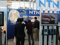 写真：1,000名を超える来場があったNTNブース