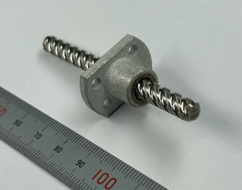 写真:アルミ複合型樹脂すべりねじ