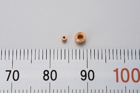 写真:世界最小サイズの流体動圧軸受「動圧ベアファイト」