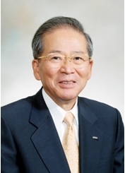 代表取締役会長 鈴木泰信