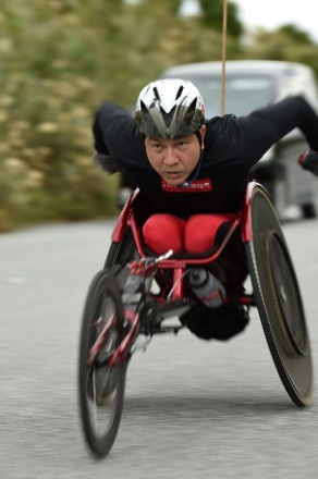 写真:上与那原寛和選手(SMBC日興証券株式会社所属)