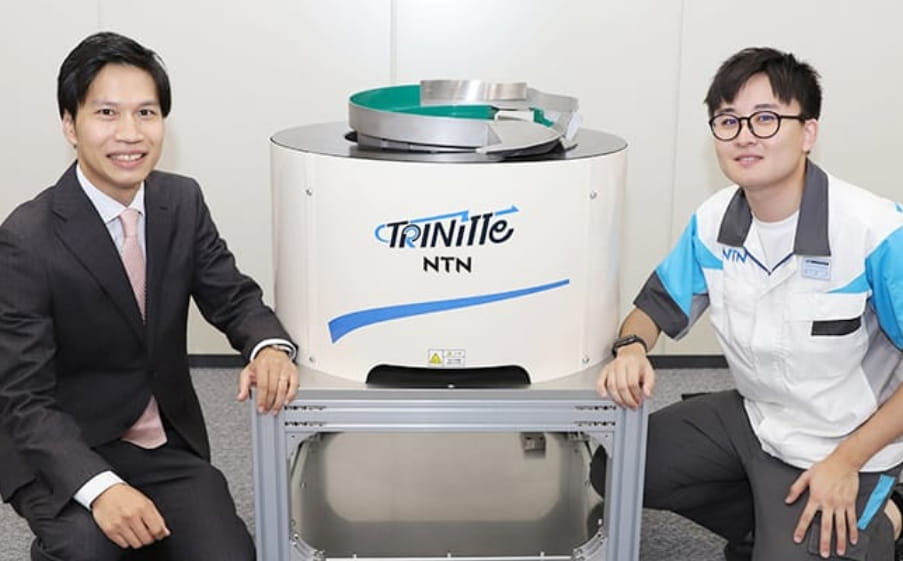 ピッキングロボット用フィーダ「TRINITTE(トリニッテ)」